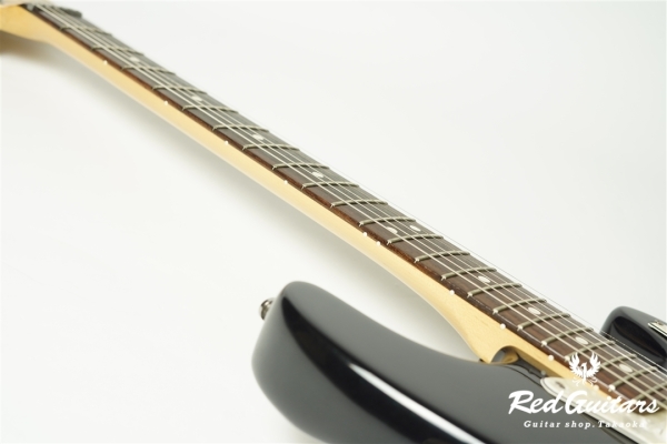 Stratocaster Plus Deluxe - Mystic Black